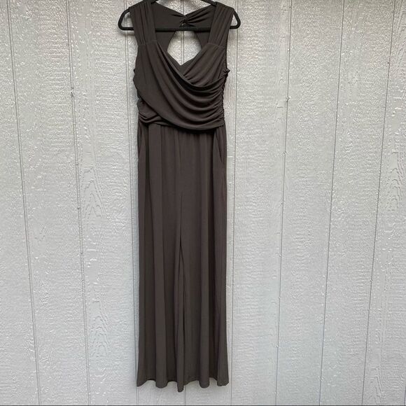 1 State Black Cross Front Peek A Boo Back Tank Jumpsuit M - Picture 1 of 11